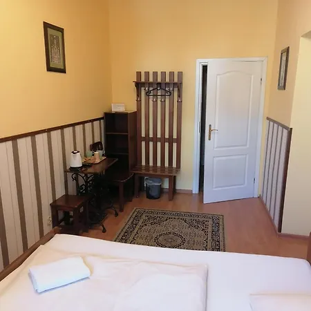 Globtroter Guest House-2